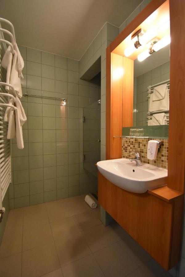 Hotel Club Tisza Lakitelek Extérieur photo